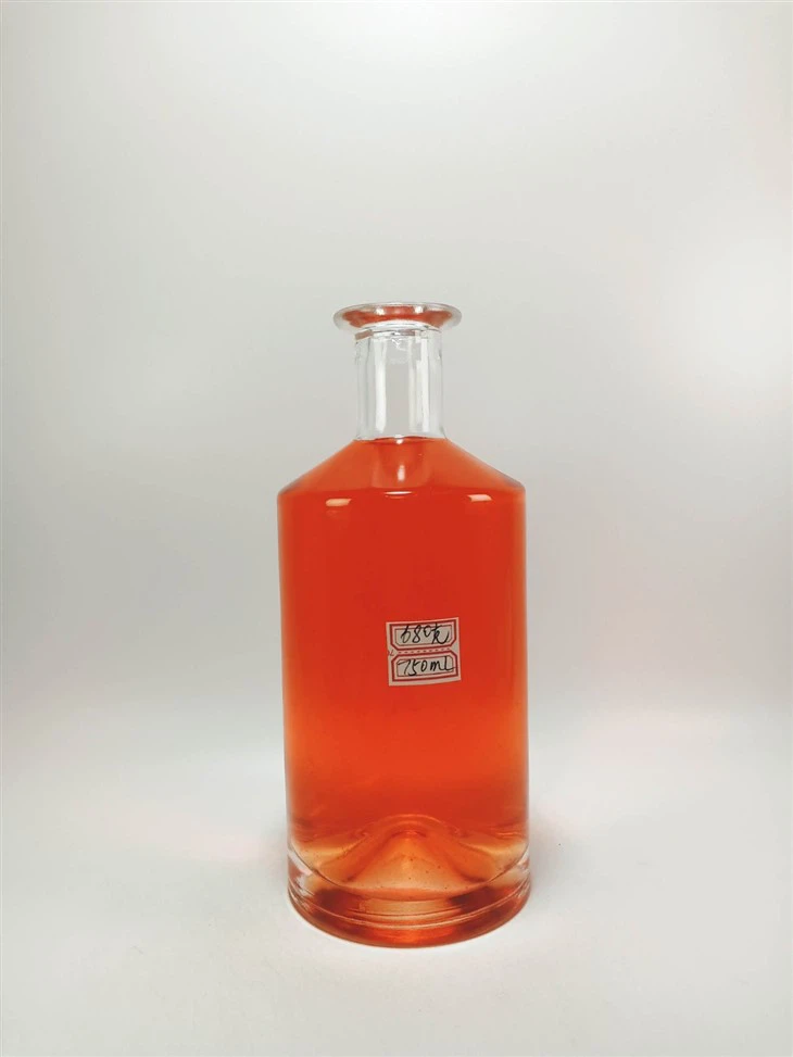 750ml Whisky Bottle With Cork High Flint Glass Vodka Bottles Manufacturers